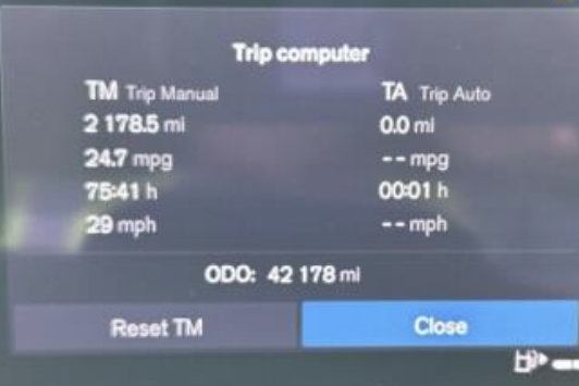 Used 2024 Volvo XC40 B5 Plus w/ Protection Package Premier AWD/4WD image 7