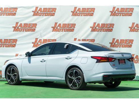 Used 2023 Nissan Altima 2.5 SR AWD/4WD image 18