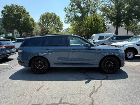 New 2025 Lincoln Aviator Reserve w/ Luxury Package image 16