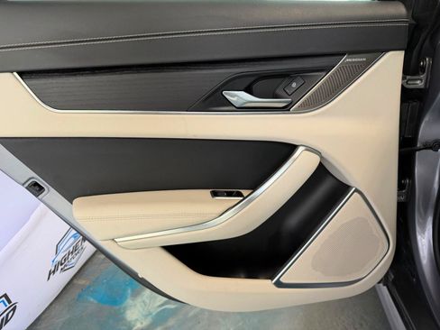 Used 2024 Jaguar XF R-Dynamic SE AWD/4WD image 18