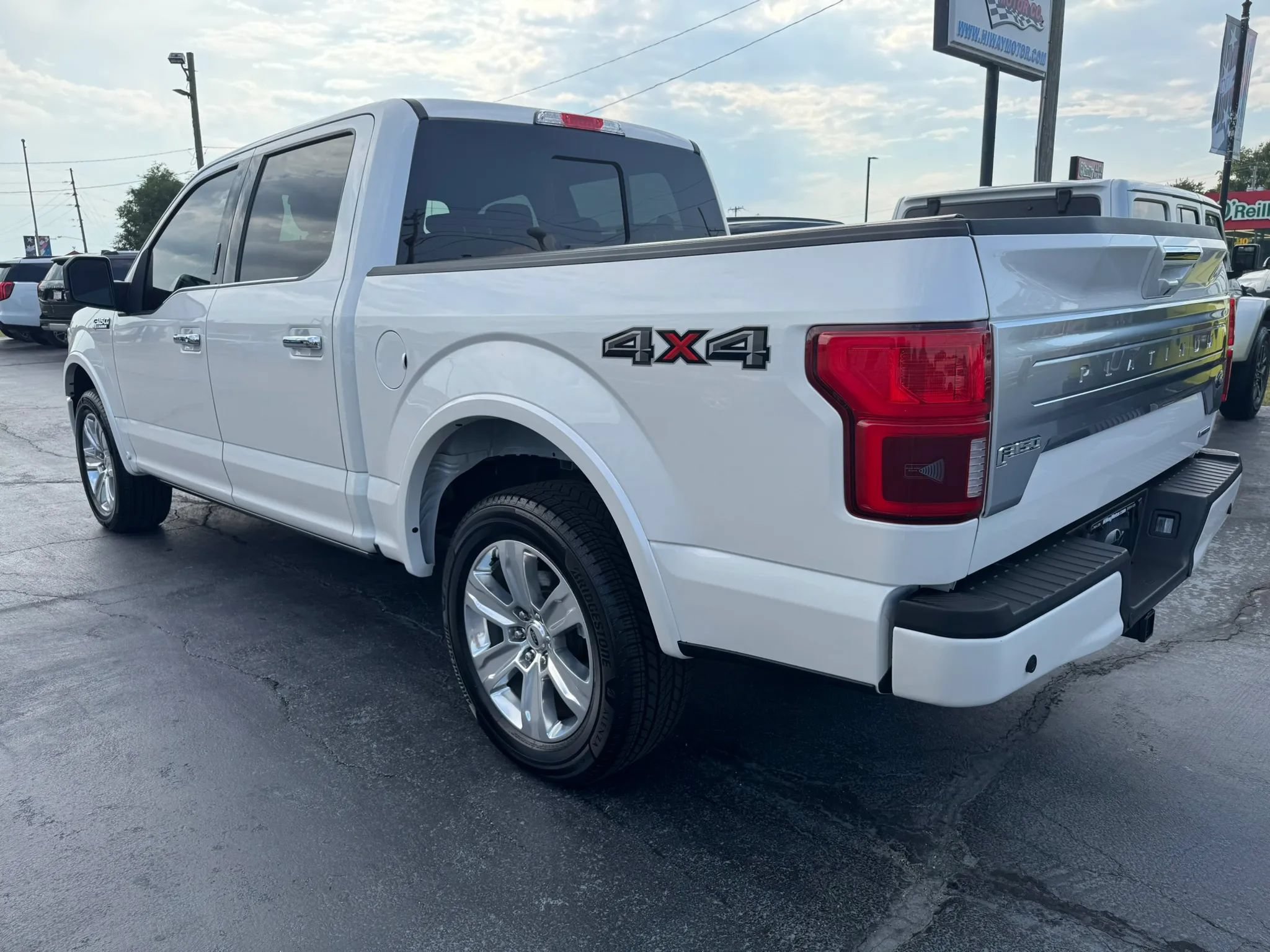 Used 2018 Ford F150 Platinum w/ Equipment Group 701A Luxury AWD/4WD image 15