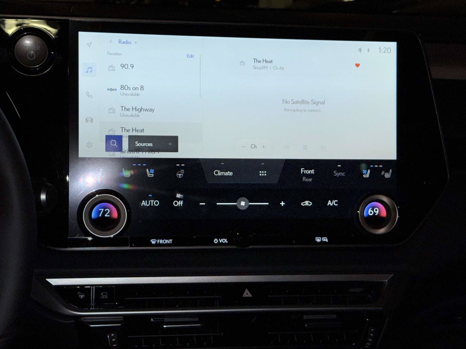 New 2026 Lexus RX 450h AWD image 3