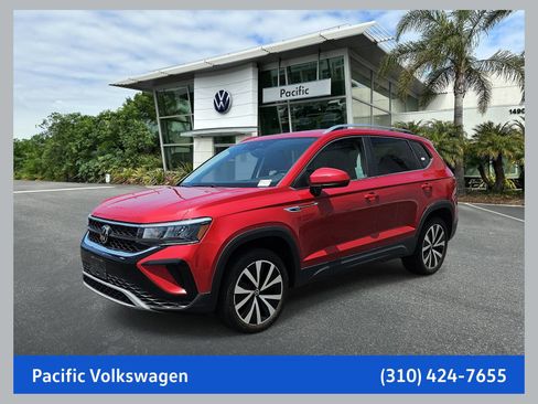 Used 2023 Volkswagen Taos SE FWD image 1