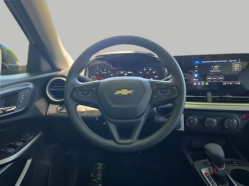 New 2026 Chevrolet Trax LS w/ LS Convenience Package FWD image 15