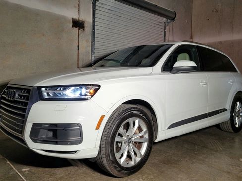 Used 2017 Audi Q7 3.0T Premium image 6
