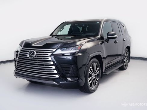 Used 2026 Lexus LX 700h Luxury AWD/4WD image 2