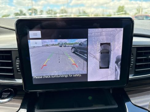 Used 2023 Ford Explorer Limited w/ Class IV Trailer Tow Package AWD/4WD image 18