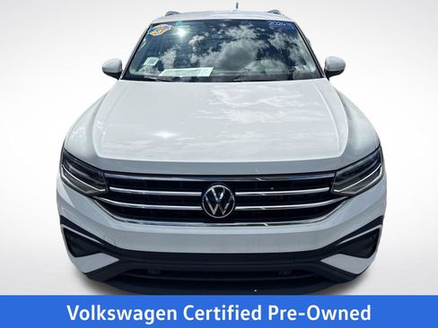 Certified 2024 Volkswagen Tiguan SE AWD/4WD image 9
