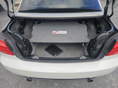 Used 2012 BMW 335i Convertible image 19