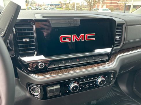 New 2026 GMC Sierra 3500 SLE w/ SLE Convenience Package image 19