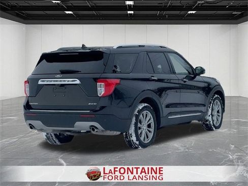 Used 2023 Ford Explorer Limited image 5