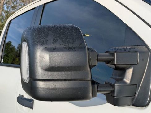 Used 2023 Nissan Titan PRO-4X AWD/4WD image 12