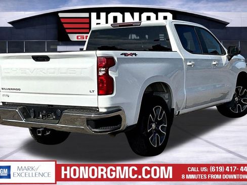 Used 2022 Chevrolet Silverado 1500 LT AWD/4WD image 6