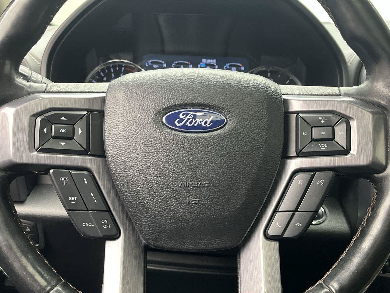 Used 2020 Ford Expedition Platinum AWD/4WD image 17