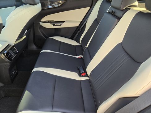 Used 2024 Lexus NX 250 FWD w/ Towing Package (2000 Lbs) image 9