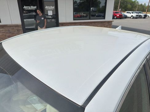 Used 2020 Toyota Camry XLE image 12