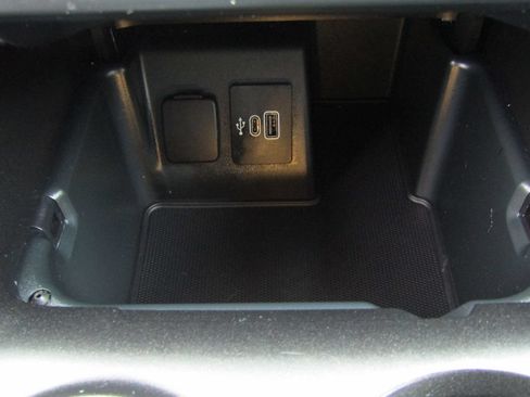Used 2025 Ford Explorer Active w/ Active Comfort Package AWD/4WD image 33