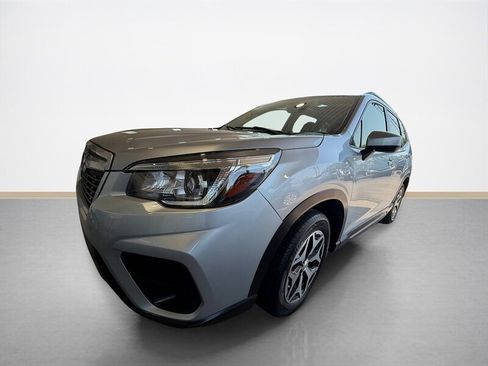 Used 2019 Subaru Forester Premium AWD/4WD image 8