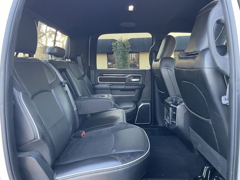 Used 2020 RAM 2500 Laramie w/ Night Edition image 25