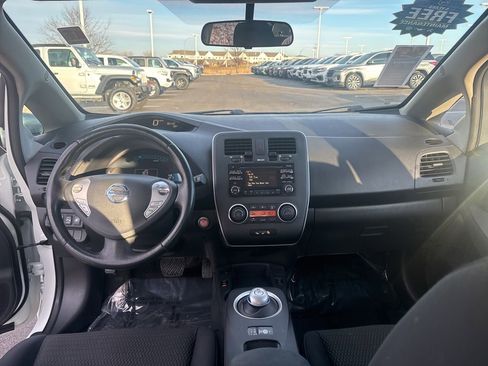Used 2015 Nissan Leaf S w/ Charge Package image 35
