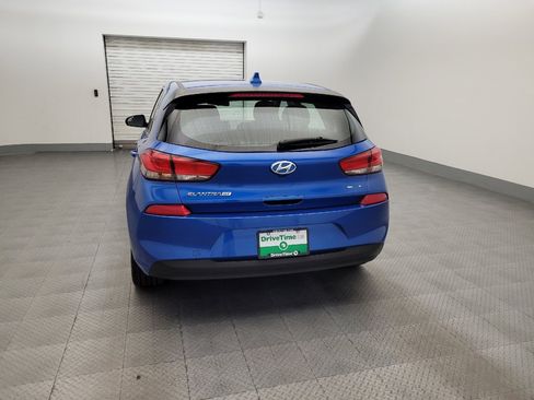 Used 2018 Hyundai Elantra GT FWD image 6