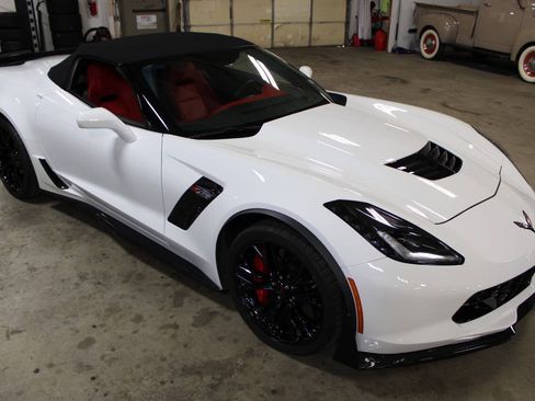 Used 2016 Chevrolet Corvette Z06 w/ 3LZ Preferred Equipment Group RWD image 14