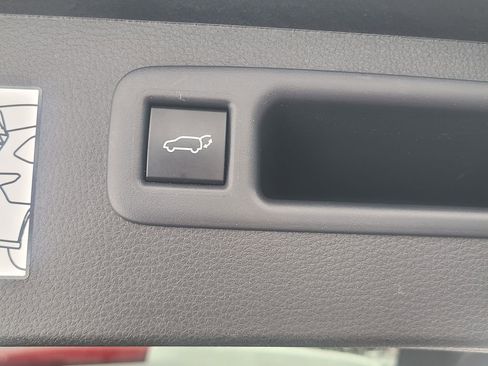 Used 2024 Toyota Highlander XSE image 21