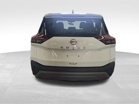 Used 2023 Nissan Rogue S image 8