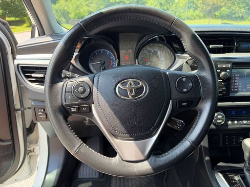 Used 2015 Toyota Corolla S Premium FWD image 21