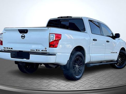 Used 2018 Nissan Titan SV w/ SV Convenience Package image 13