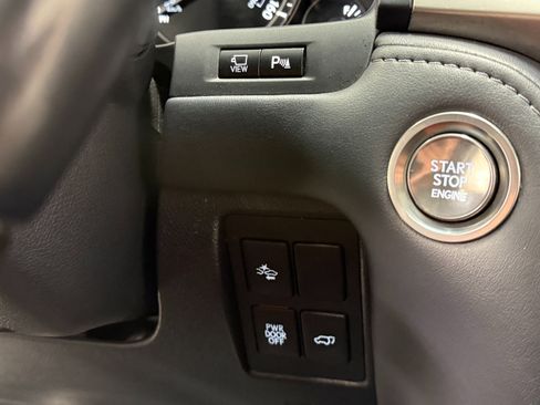 Used 2019 Lexus LX 570 4WD w/ Luxury Package image 27