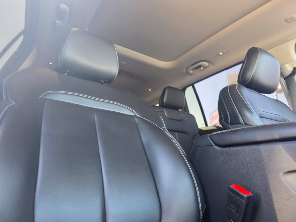 Used 2023 Jeep Grand Cherokee L Limited RWD image 22