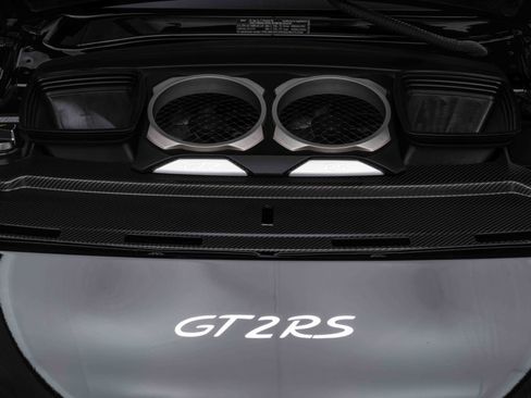 Used 2018 Porsche 911 GT2 RS image 39