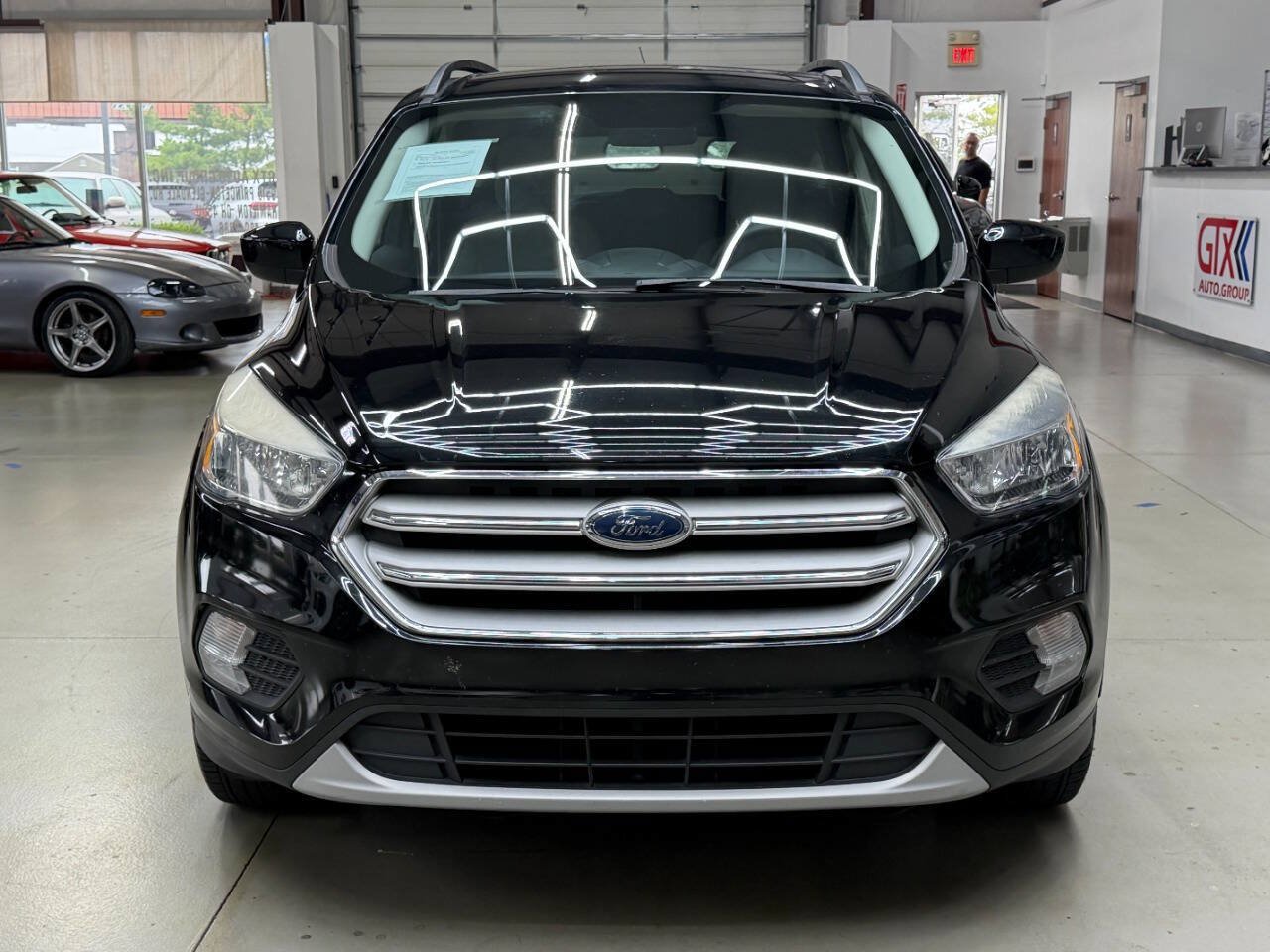 Used 2018 Ford Escape SE FWD image 6