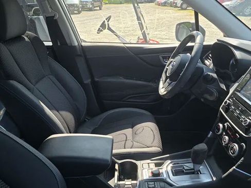 Used 2020 Subaru Forester Premium AWD/4WD image 5