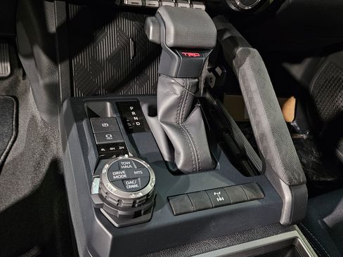New 2026 Toyota Tacoma TRD Off-Road AWD/4WD image 18