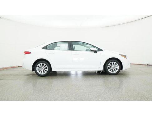 New 2026 Toyota Corolla LE FWD image 27