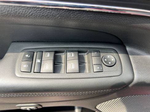 Used 2022 Jeep Grand Cherokee Limited AWD/4WD image 11