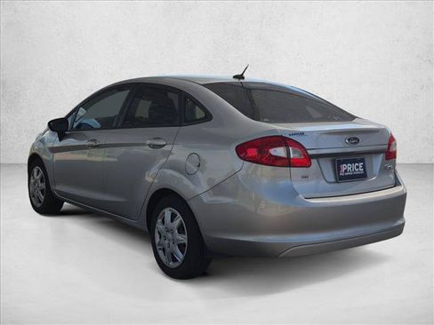 Used 2013 Ford Fiesta SE FWD image 7