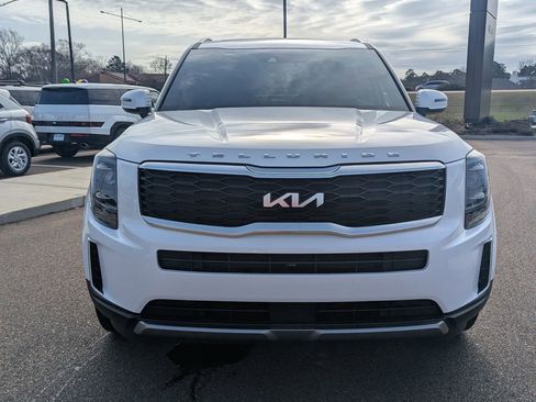 Used 2022 Kia Telluride S image 2