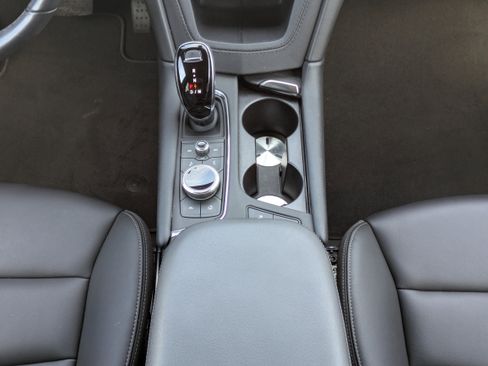 Used 2024 Cadillac XT6 Luxury image 6