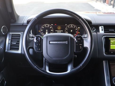 Used 2018 Land Rover Range Rover Sport SE image 12