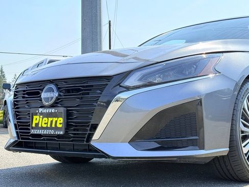 Used 2023 Nissan Altima 2.5 SL FWD image 27