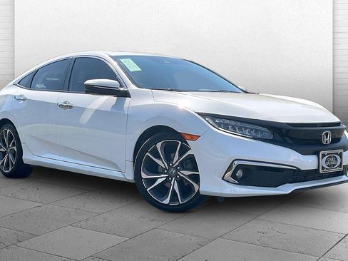 Used 2019 Honda Civic Touring image 1