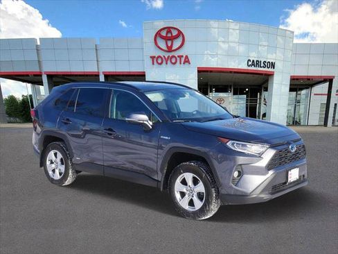 Certified 2020 Toyota RAV4 XLE w/ Convenience Package image 2