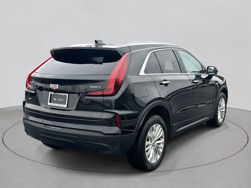 Certified 2024 Cadillac XT4 Luxury w/ Cold Weather Package image 35