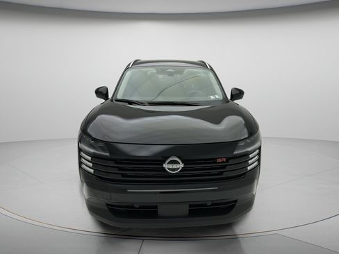 Used 2025 Nissan Kicks SR AWD/4WD image 2