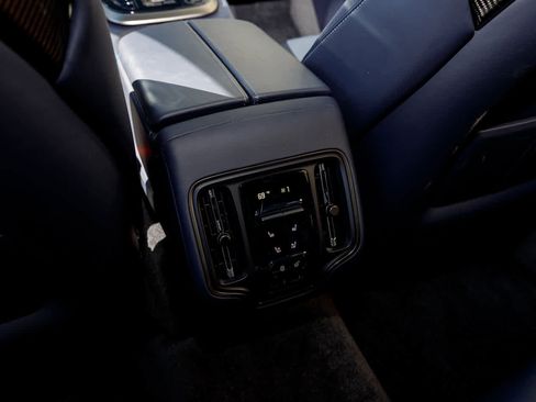 Used 2025 Aston Martin DBX 707 image 60