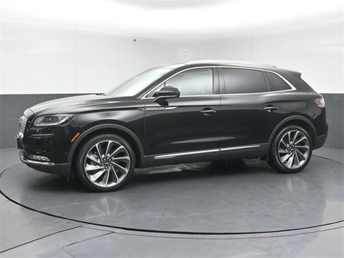 Certified 2023 Lincoln Nautilus Reserve w/ Equipment Group 202A image 4