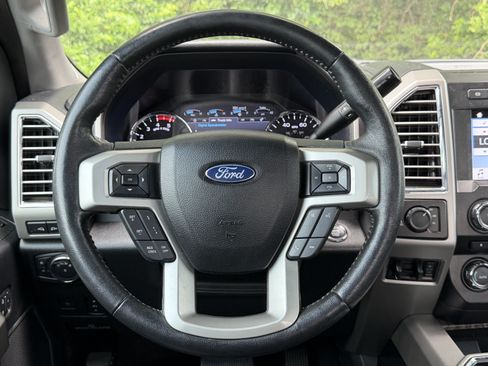 Used 2017 Ford F350 Lariat w/ Lariat Ultimate Package AWD/4WD image 19